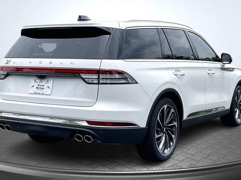 Used 2026 Lincoln Aviator Reserve w/ Luxury Package RWD image 7
