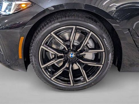 Certified 2025 BMW i4 xDrive40i AWD/4WD image 10
