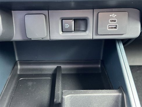 New 2026 Ford Maverick Lariat w/ Black Appearance Package image 7