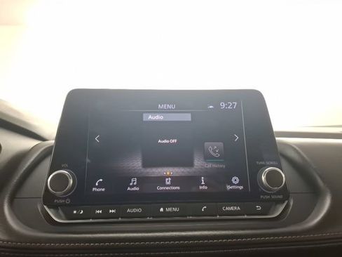 Used 2024 Nissan Rogue SV FWD image 22