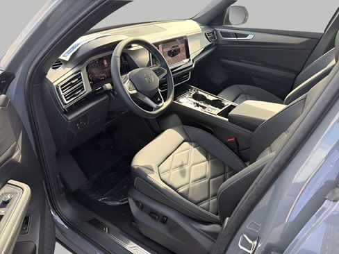 New 2026 Volkswagen Atlas Cross Sport SE AWD/4WD image 11