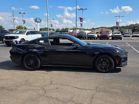 New 2026 Ford Mustang GT w/ GT Performance Package RWD image 10