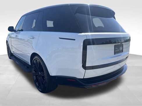 New 2025 Land Rover Range Rover Long Wheelbase SE image 3