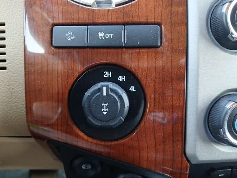 Used 2015 Ford F250 King Ranch w/ FX4 Off-Road Package AWD/4WD image 36