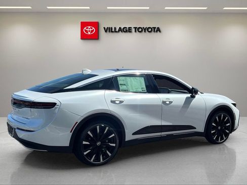 New 2026 Toyota Crown Platinum AWD/4WD image 5