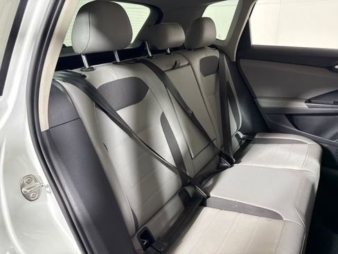 Used 2022 Volkswagen Taos SE w/ IQ.Drive SE Package image 14