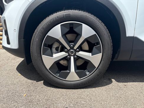 New 2026 Volvo XC40 B5 Plus w/ Protection Package Premier image 36