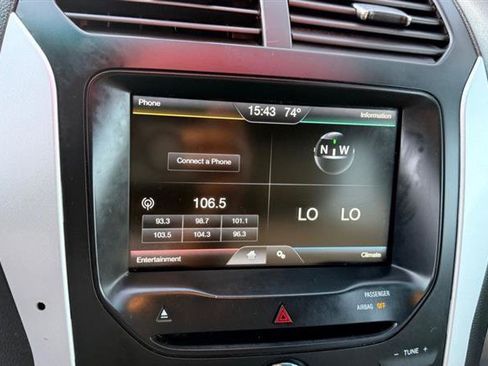 Used 2015 Ford Explorer XLT w/ Equipment Group 201B AWD/4WD image 17