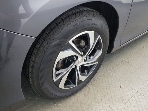 Used 2016 Honda Accord LX image 31