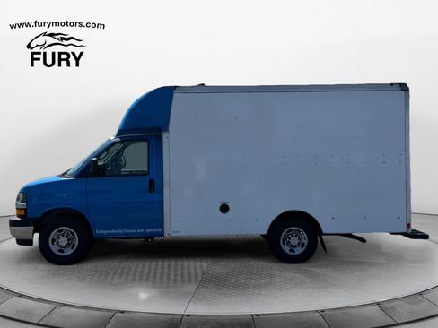Used 2020 Chevrolet Express 3500 w/ Power Convenience Package RWD image 7