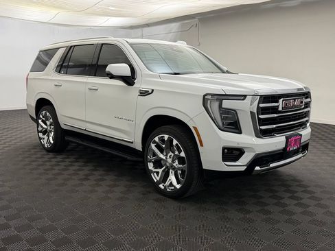 Used 2026 GMC Yukon Elevation w/ Elevation Premium Package AWD/4WD image 7