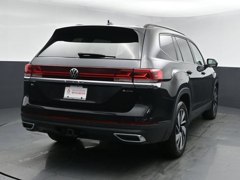Used 2024 Volkswagen Atlas SE AWD/4WD image 18