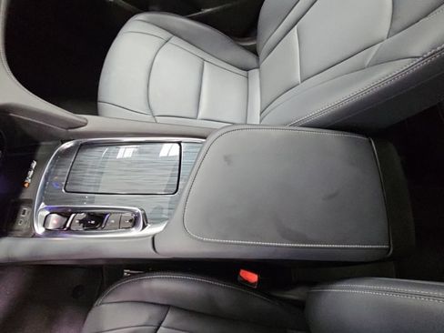 Used 2024 Buick Enclave Essence FWD image 22