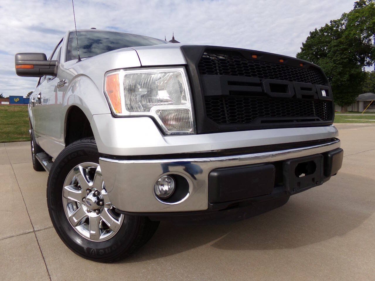 Used 2013 Ford F150 XLT w/ Luxury Equipment Group AWD/4WD image 4