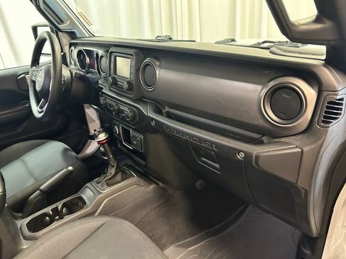 Used 2021 Jeep Wrangler Sport AWD/4WD image 19