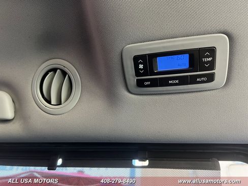 Used 2015 Toyota Sienna SE w/ SE Preferred Package image 28