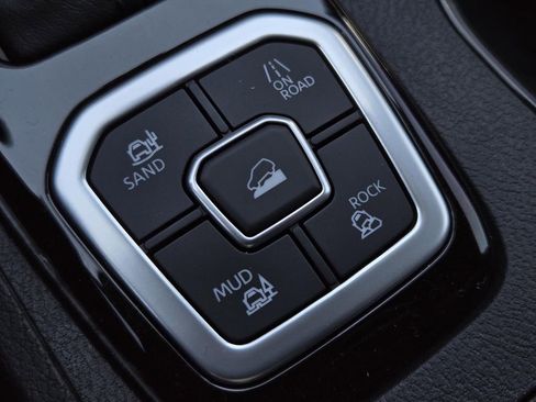 New 2026 Nissan Frontier SV image 26