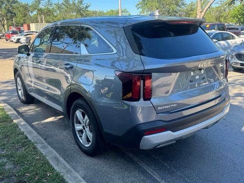 Certified 2025 Kia Sorento LX FWD image 2