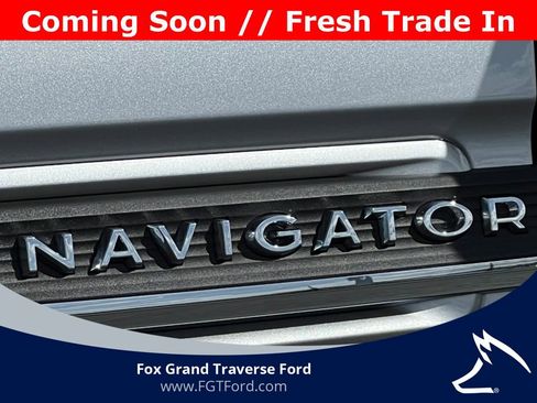 Used 2023 Lincoln Navigator Reserve w/ Equipment Group 201A AWD/4WD image 2