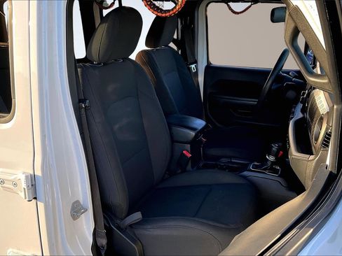 Used 2018 Jeep Wrangler Unlimited Sport image 7