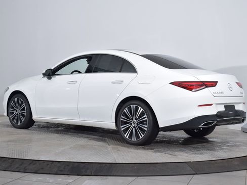 Used 2023 Mercedes-Benz CLA 250 4MATIC image 3