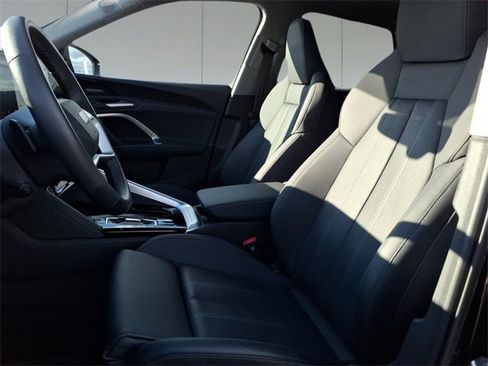 Used 2025 Audi Q5 Premium Plus w/ Premium Plus image 18