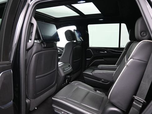 Used 2023 Cadillac Escalade Sport AWD/4WD image 27