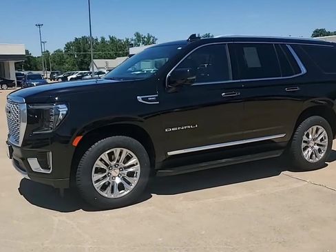Used 2023 GMC Yukon Denali w/ Max Trailering Package AWD/4WD image 4