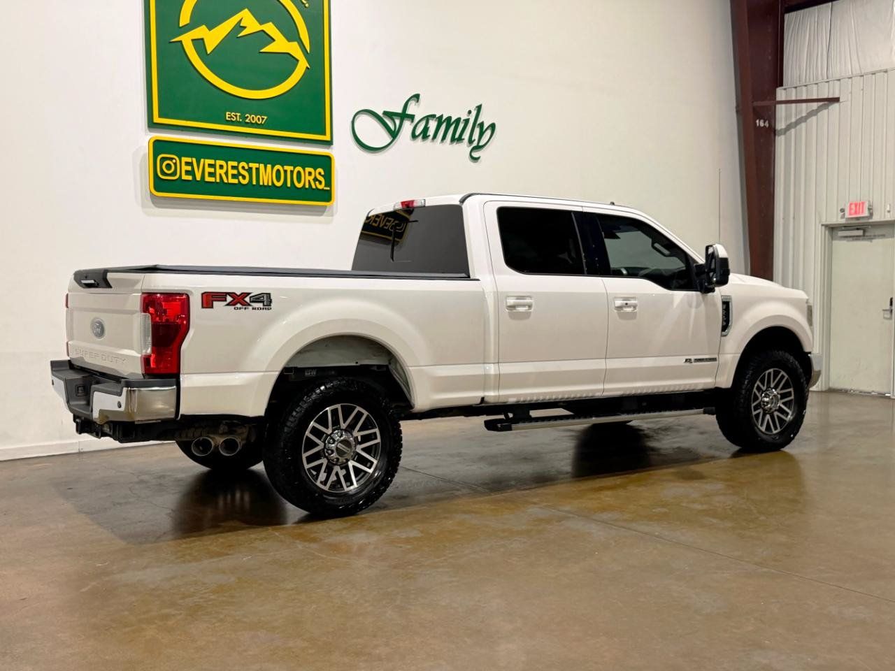 Used 2019 Ford F250 Lariat w/ Lariat Ultimate Package AWD/4WD image 3