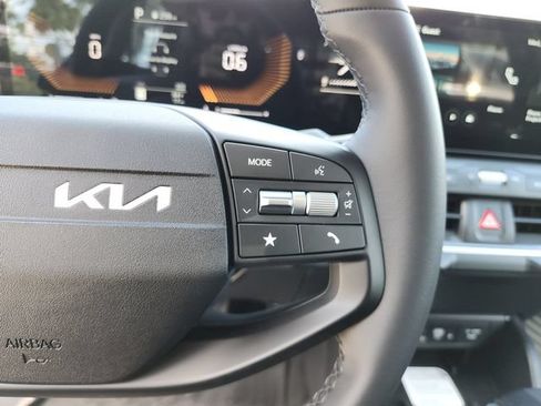 New 2026 Kia K4 EX FWD image 33