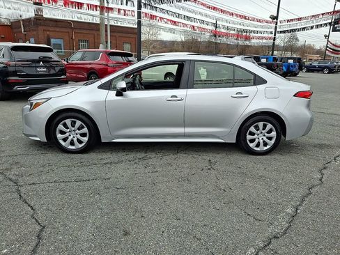 Used 2023 Toyota Corolla LE image 9
