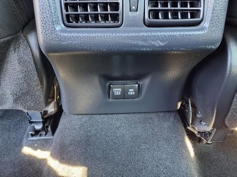 Used 2025 Toyota Camry SE FWD image 9