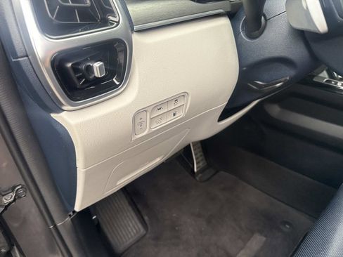 Used 2022 Kia Sorento SX Prestige w/ Panoramic Sunroof Package image 23