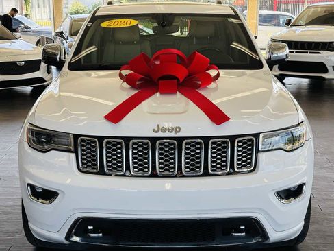 Used 2020 Jeep Grand Cherokee Overland AWD/4WD image 17