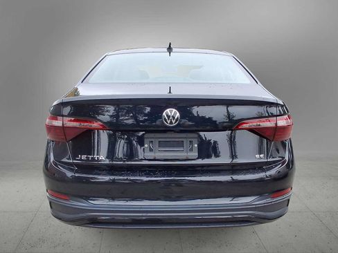 Used 2023 Volkswagen Jetta SE w/ Panoramic Sunroof Package FWD image 7