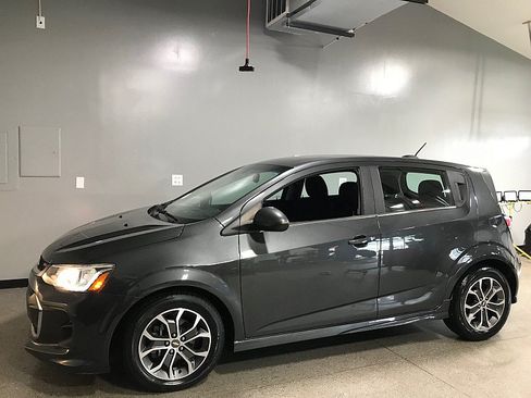 Used 2017 Chevrolet Sonic LT FWD image 7