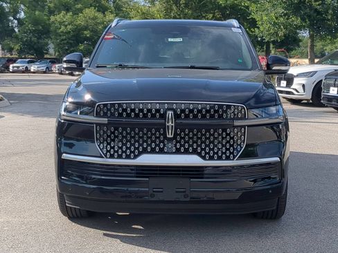 New 2026 Lincoln Navigator L Reserve AWD/4WD image 8
