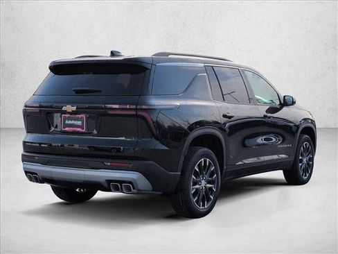 New 2026 Chevrolet Traverse LT w/ Sun and Wheel Package image 2