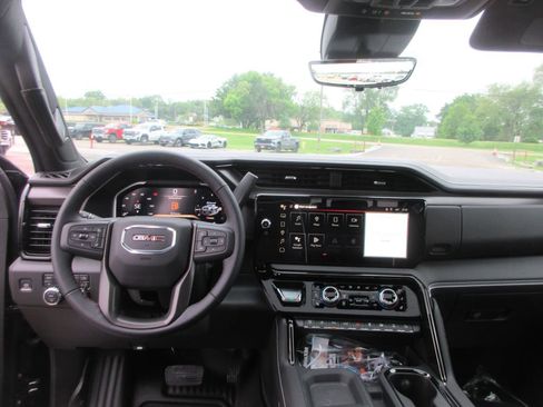 New 2026 GMC Sierra 2500 AT4X AWD/4WD image 16