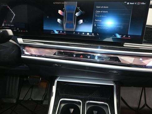 Certified 2026 BMW 740i w/ Executive Package RWD image 28