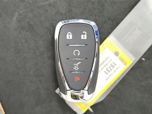 Used 2023 Chevrolet Traverse LT FWD image 14