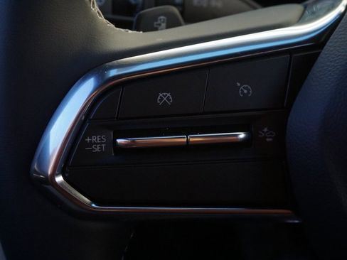 New 2026 Chevrolet Equinox EV LT image 18