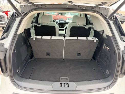 Used 2025 Ford Explorer Platinum w/ Ultimate Package image 32