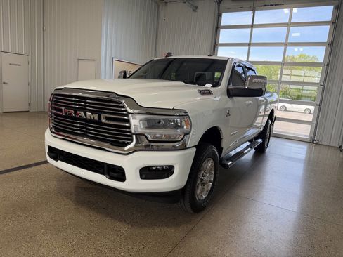 Used 2024 RAM 2500 Laramie w/ Safety Group AWD/4WD image 2
