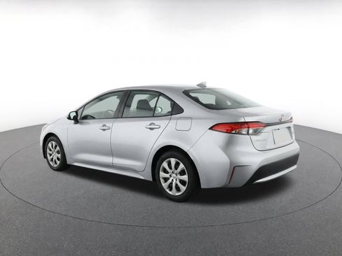 Used 2025 Toyota Corolla LE FWD image 7