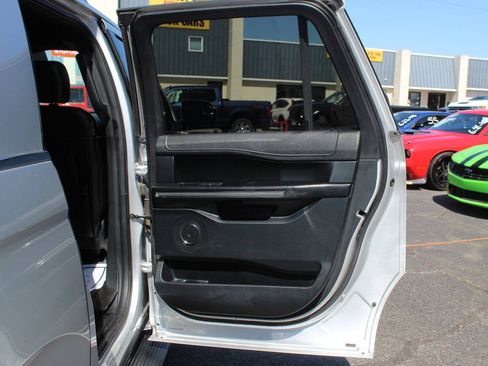 Used 2019 Ford Expedition Max XLT w/ Equipment Group 201A AWD/4WD image 12