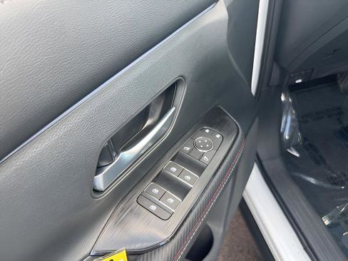 New 2025 Nissan Kicks SR AWD/4WD image 13