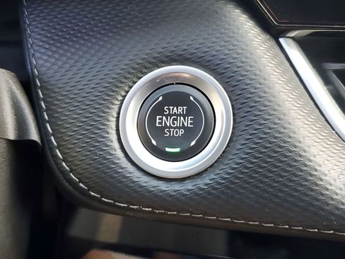 Used 2025 Chevrolet Equinox LT w/ Convenience Package II image 38