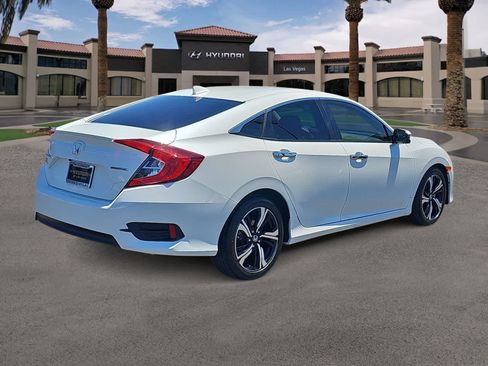 Used 2018 Honda Civic Touring image 8