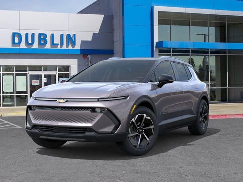 New 2026 Chevrolet Equinox EV LT image 7